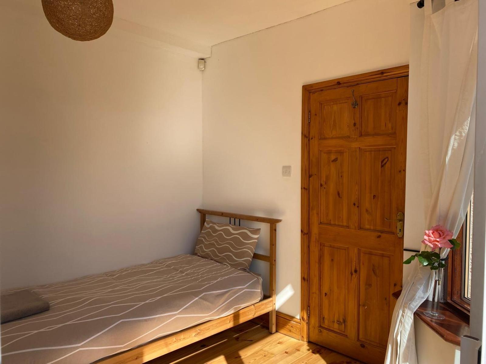 Lovely Rooms In West London Northolt  Dış mekan fotoğraf