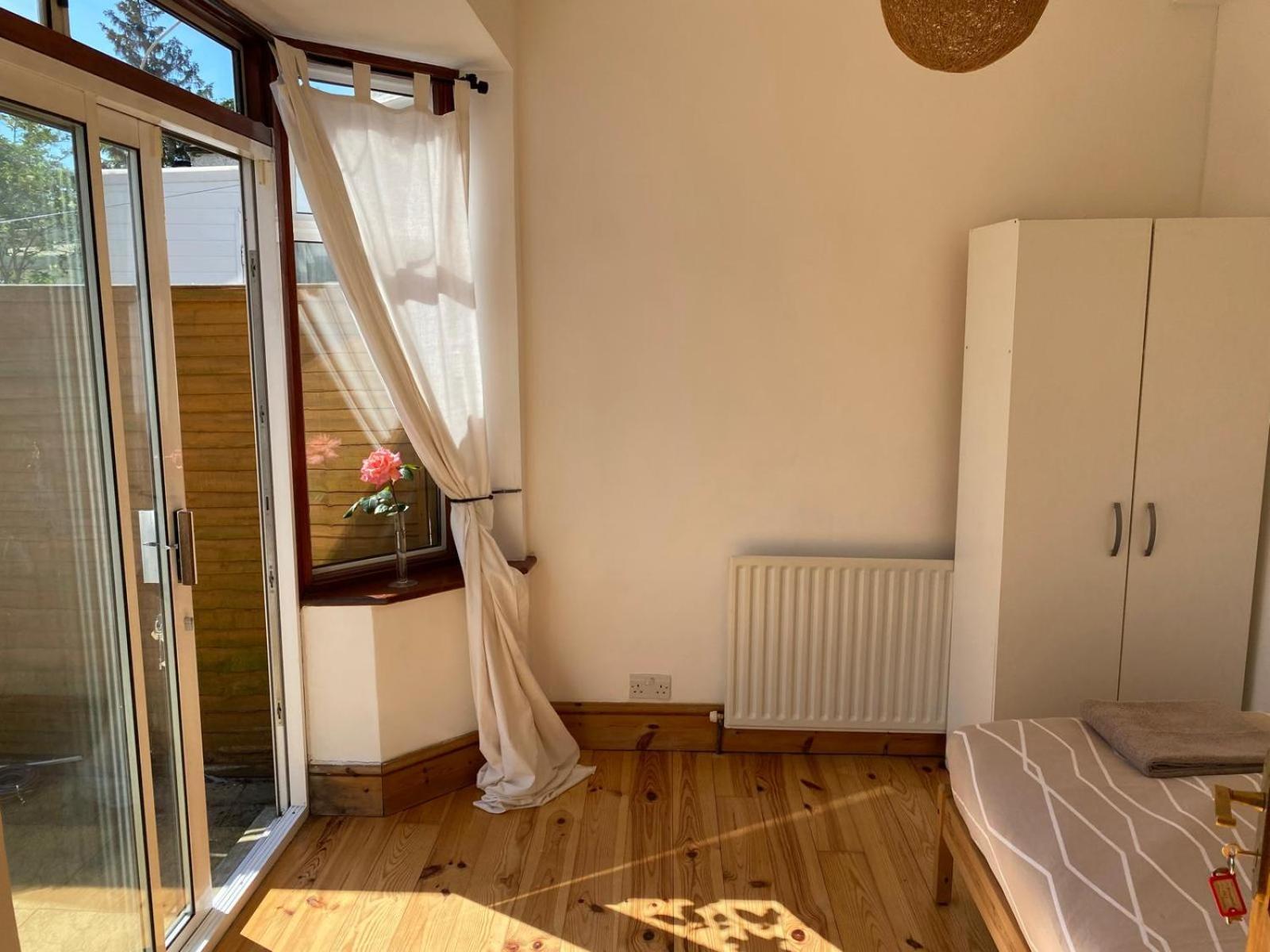 Lovely Rooms In West London Northolt  Dış mekan fotoğraf